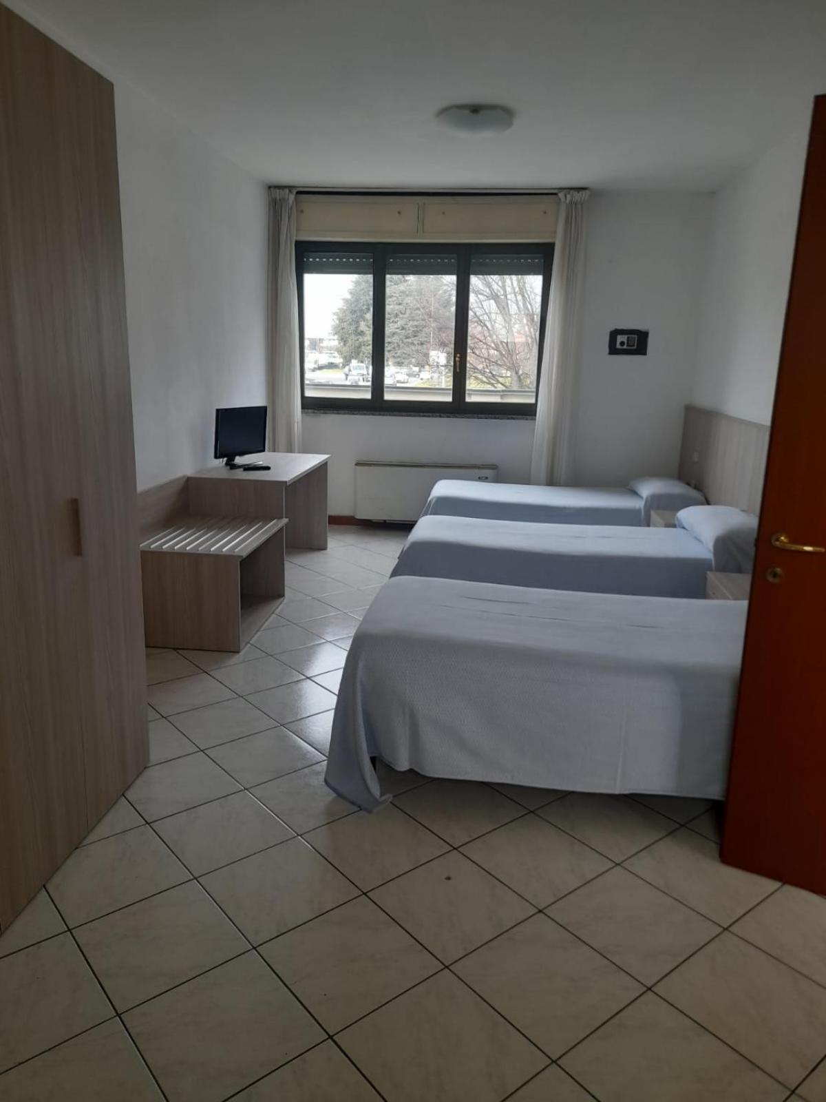Hotel Residence La Fontana Mariano Comense Exteriör bild